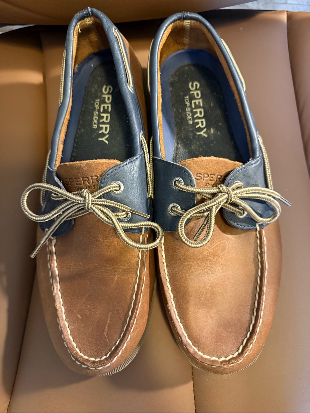 Sperry Brown Leather Boat Shoes with Navy Collars Mens 10.5